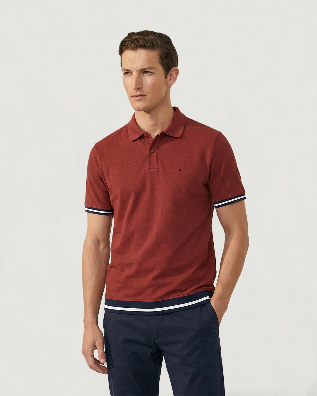 POLO PREMIUM MODA SOLIDA BLANCO CON DETALLE CUELLO Y MANGA LGE